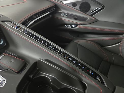 Used 2024 Chevrolet Corvette Stingray Premium Conv RWD image 26