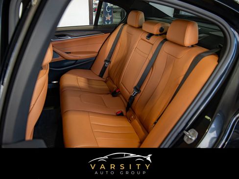 Used 2021 BMW 530i xDrive w/ Premium Package image 14