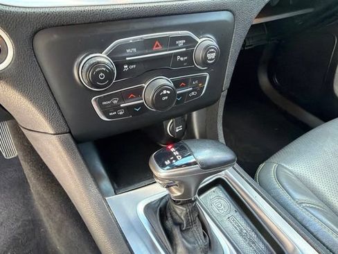 Used 2019 Dodge Charger SXT RWD image 23