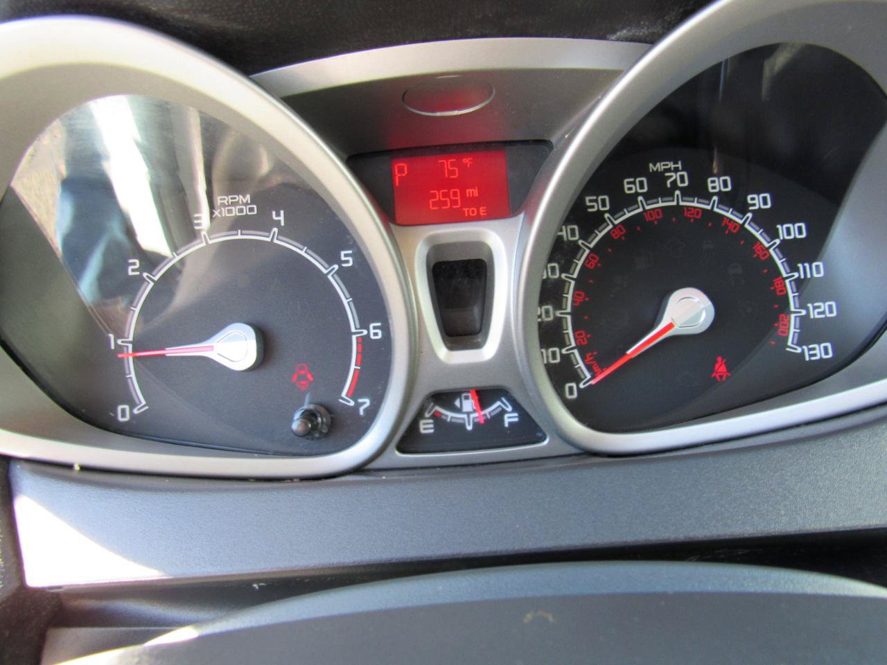 Used 2012 Ford Fiesta SE FWD image 15