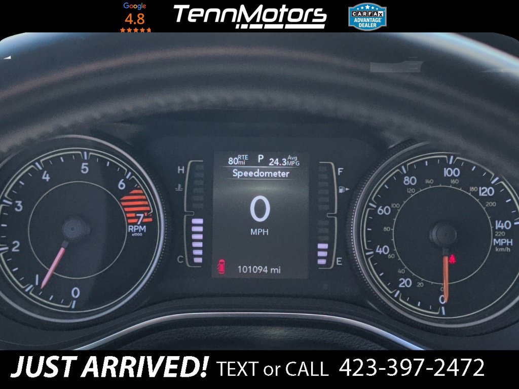 Used 2019 Jeep Cherokee Latitude w/ Cold Weather Group AWD/4WD image 16