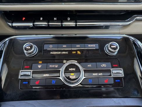 Certified 2022 Lincoln Navigator L Reserve image 28