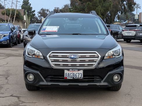 Used 2017 Subaru Outback 2.5i Premium image 2