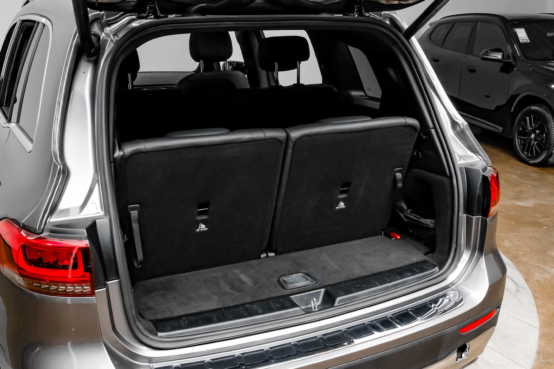 Used 2023 Mercedes-Benz GLB 250 w/ Premium Package image 55