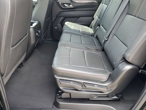 Used 2024 Chevrolet Suburban RST RWD image 21