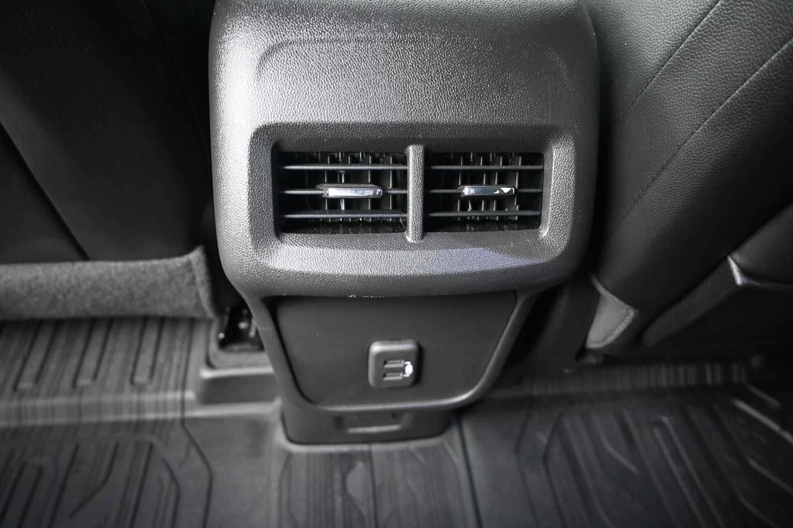 Used 2024 GMC Terrain AT4 w/ Infotainment Package II AWD/4WD image 26
