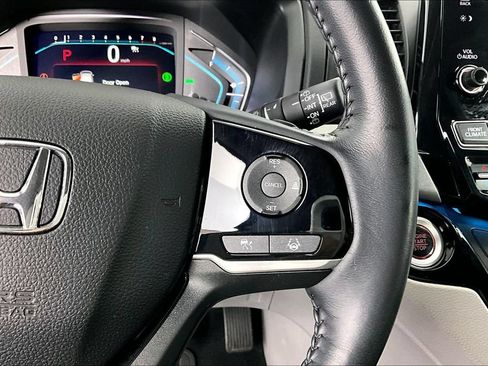 Used 2024 Honda Odyssey Touring image 19