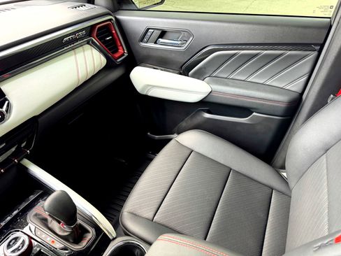 Used 2024 GMC Canyon AT4X image 32