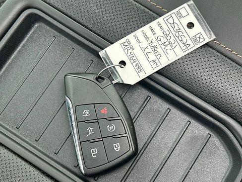 Used 2021 GMC Yukon XL AT4 w/ Rear Media and Nav Package AWD/4WD image 36