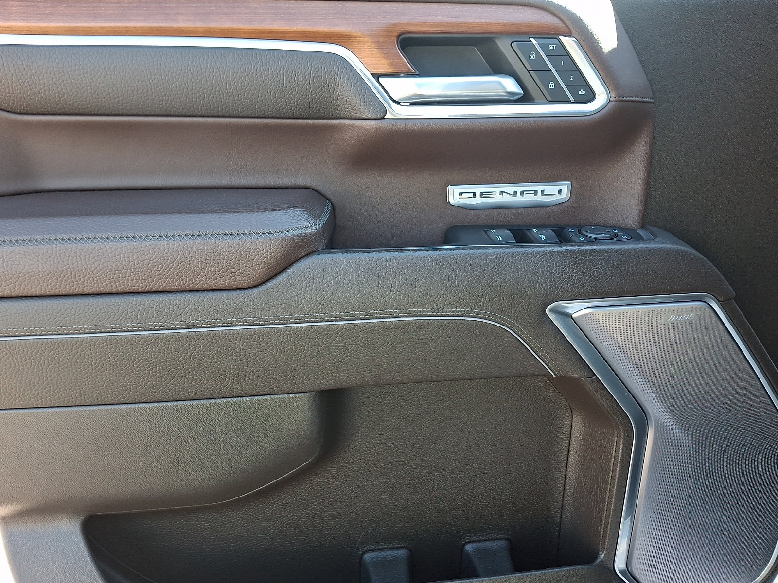 Certified 2023 GMC Sierra 1500 Denali w/ Denali Reserve Package AWD/4WD image 13