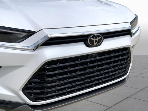 Used 2026 Toyota Grand Highlander FWD image 32