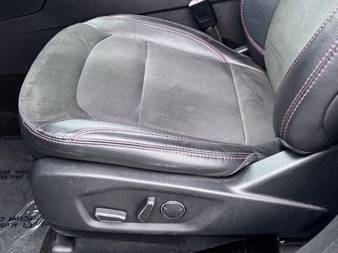 Used 2018 Ford Explorer XLT w/ Equipment Group 202A image 12