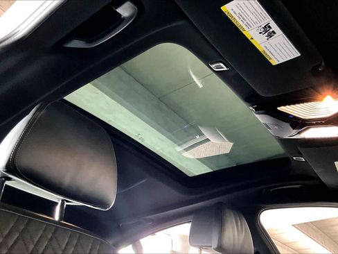 Used 2022 BMW 540i w/ Executive Package image 13