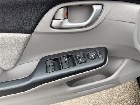 Used 2013 Honda Civic LX image 18