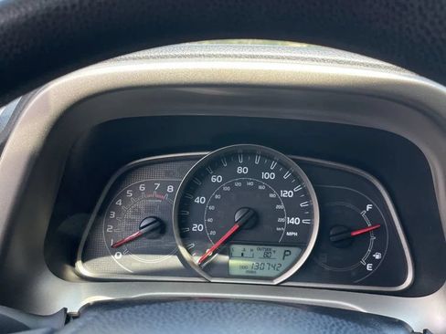Used 2013 Toyota RAV4 XLE AWD/4WD image 24