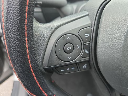 Used 2025 Toyota RAV4 XLE image 18