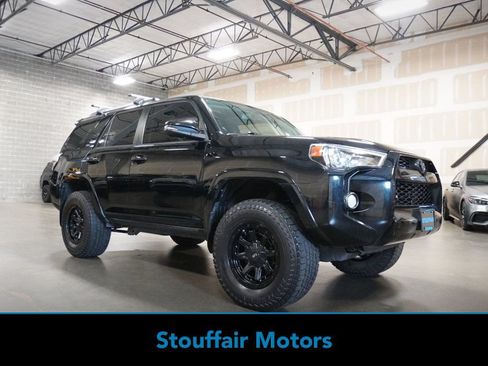 Used 2019 Toyota 4Runner SR5 Premium AWD/4WD image 1