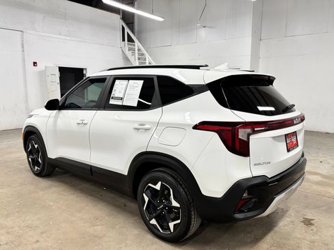 Used 2025 Kia Seltos S FWD image 6