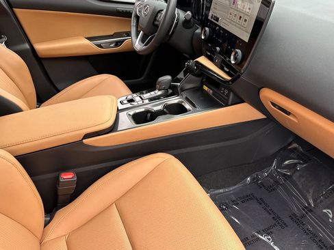 Certified 2026 Lexus NX 350 AWD w/ Accessory Package (2T) image 35