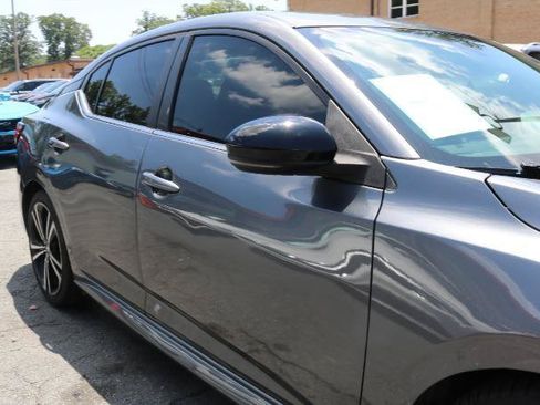 Used 2020 Nissan Sentra SR FWD image 3
