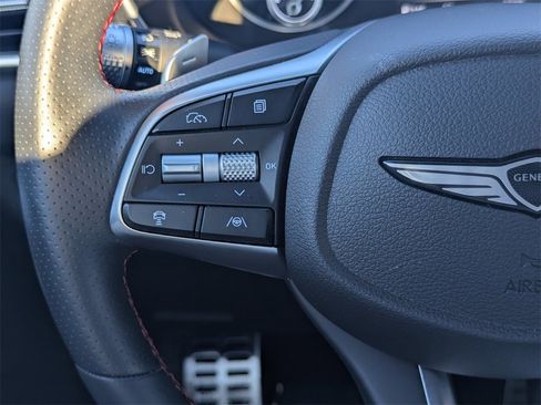 Used 2025 Genesis G70 2.5T w/ Sport Prestige Package image 21