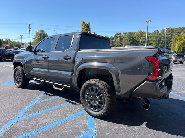 Used 2025 Toyota Tacoma SR AWD/4WD image 9