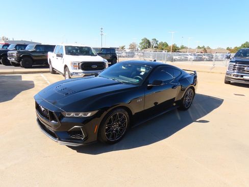 Used 2024 Ford Mustang GT Premium w/ GT Performance Package image 2