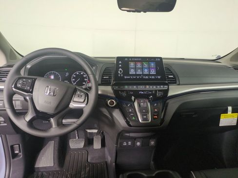 New 2026 Honda Odyssey Touring image 12