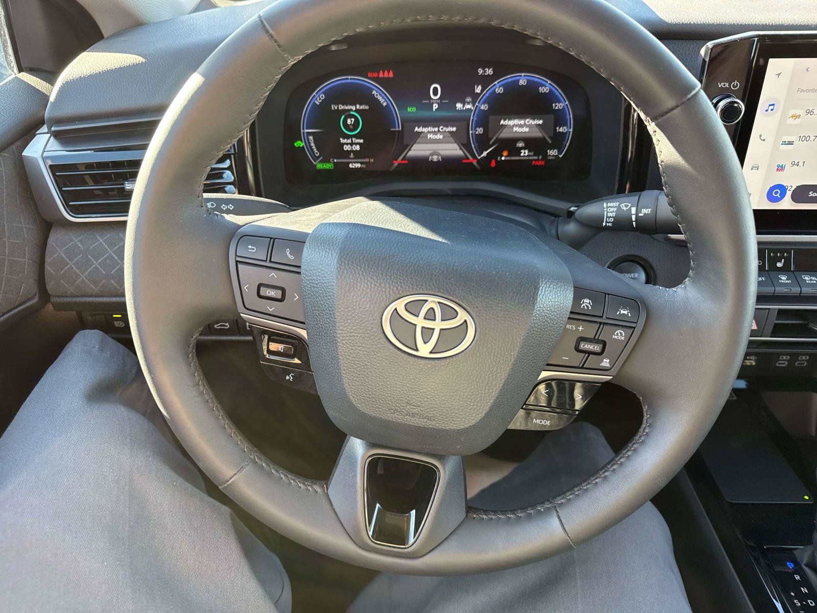 Used 2026 Toyota Camry XLE AWD/4WD image 25