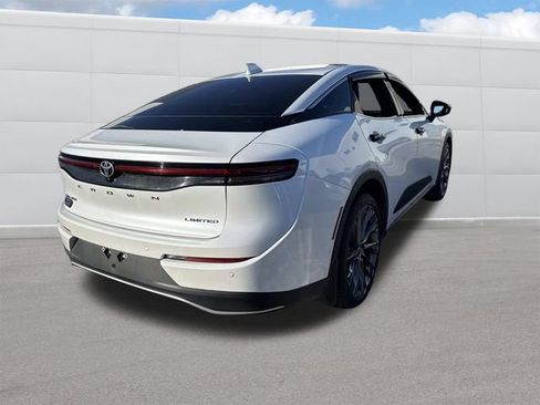 Used 2024 Toyota Crown Limited w/ Advanced Technology Package image 8