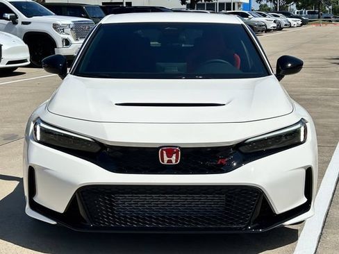 Used 2025 Honda Civic Type R image 9