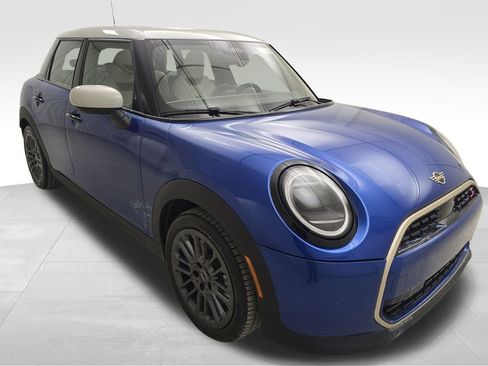 New 2026 MINI Cooper S image 2