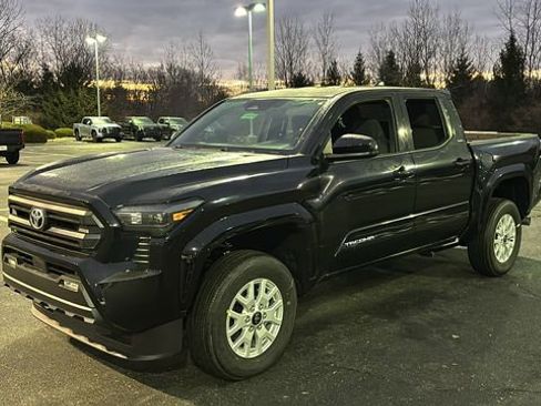 New 2026 Toyota Tacoma SR5 image 3