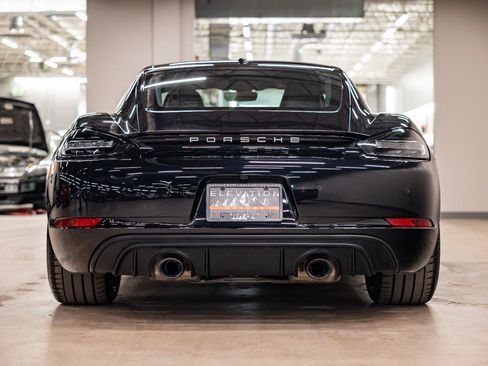 Used 2024 Porsche 718 Cayman GTS RWD image 3