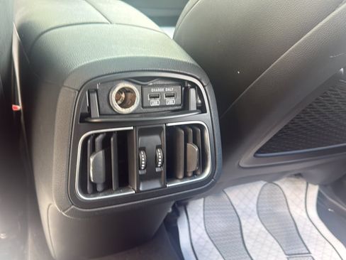 Used 2021 Maserati Levante S AWD/4WD image 16