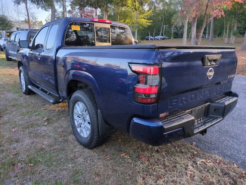 Certified 2022 Nissan Frontier SV image 4