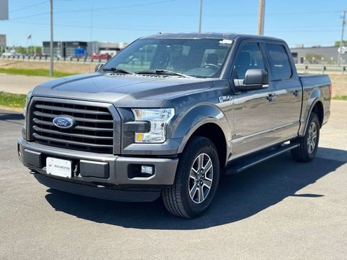Used 2015 Ford F150 XLT w/ Equipment Group 302A Luxury AWD/4WD image 36