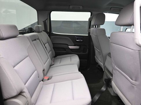 Used 2018 Chevrolet Silverado 1500 LT image 16