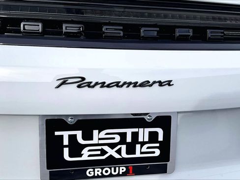 Used 2024 Porsche Panamera image 7