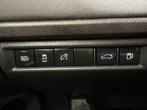 Used 2025 Toyota Camry LE FWD image 28