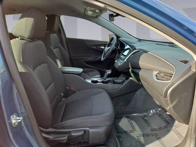 Used 2025 Chevrolet Malibu LT FWD image 17