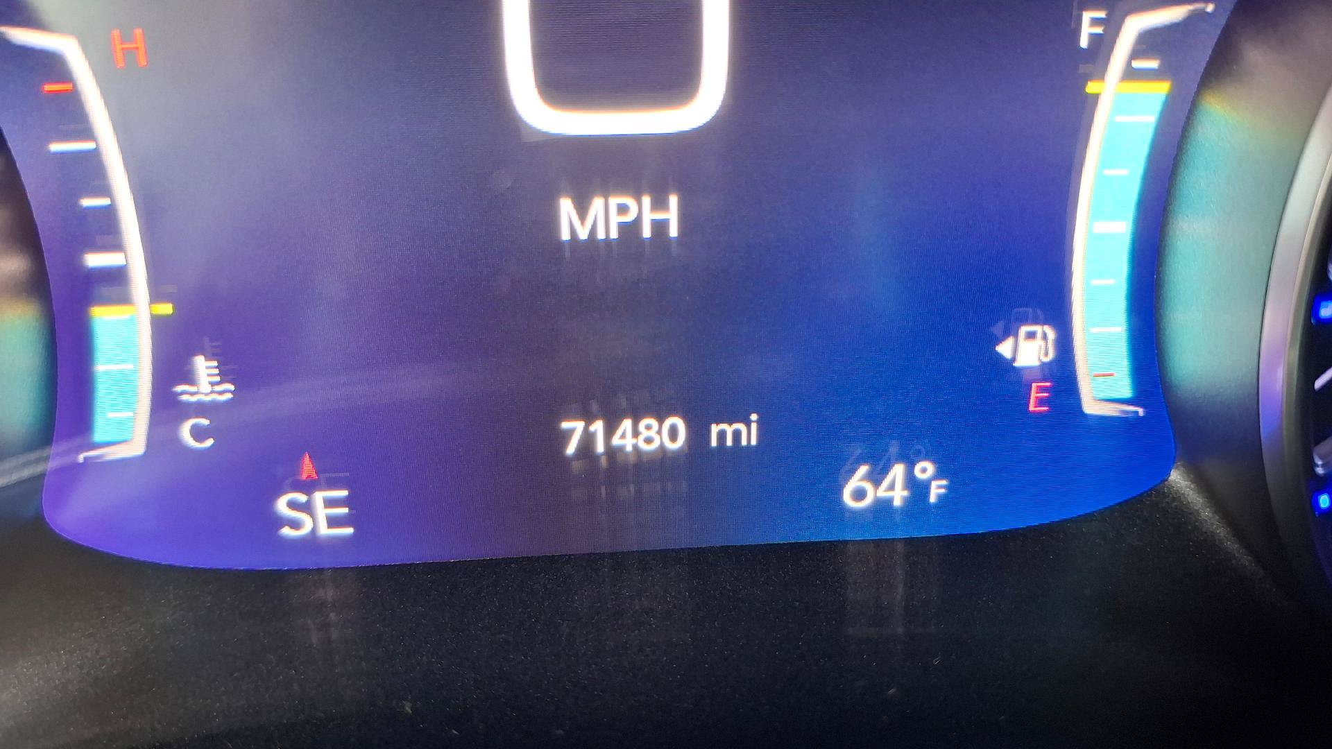 Used 2023 Chrysler Pacifica Touring-L FWD image 18