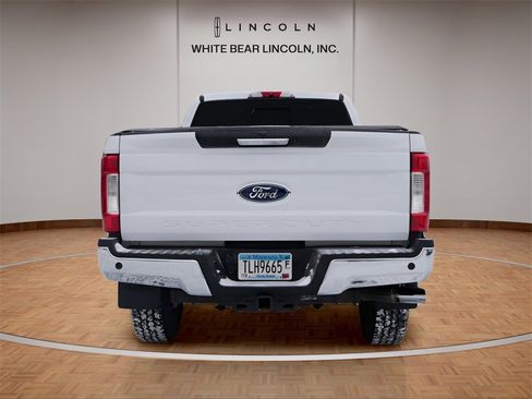 Used 2019 Ford F350 Lariat w/ Chrome Package image 6