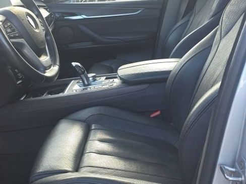 Used 2017 BMW X5 xDrive40e AWD/4WD image 10