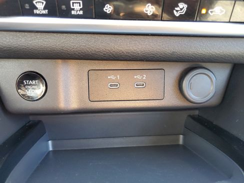 Used 2025 Nissan Rogue SV image 22