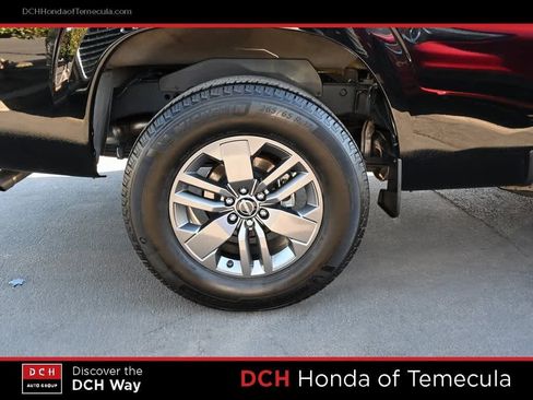 Used 2025 Nissan Frontier SV image 23