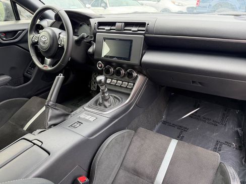 Used 2023 Toyota GR86 Premium w/ ALL Weather Mat Package (TMS) RWD image 15