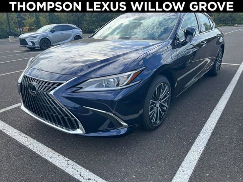 New 2025 Lexus ES 300h w/ Premium Package image 1
