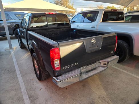 Used 2012 Nissan Frontier SV image 5