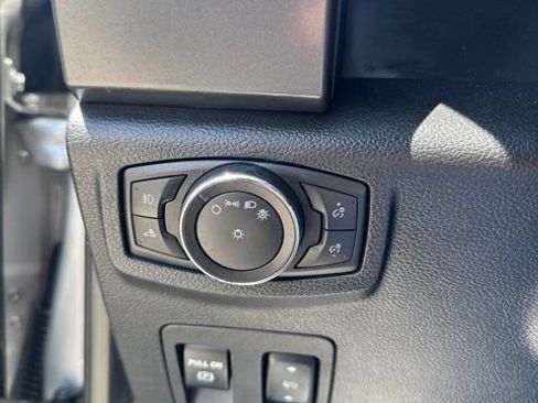 Used 2016 Ford F150 XLT w/ Equipment Group 302A Luxury RWD image 13